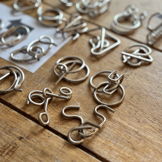 Surprise Wire Box (8 wire puzzles)